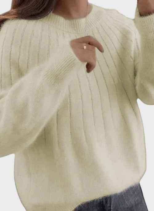 Irena™ - Пуловер с кръгло деколте и пухкава яка