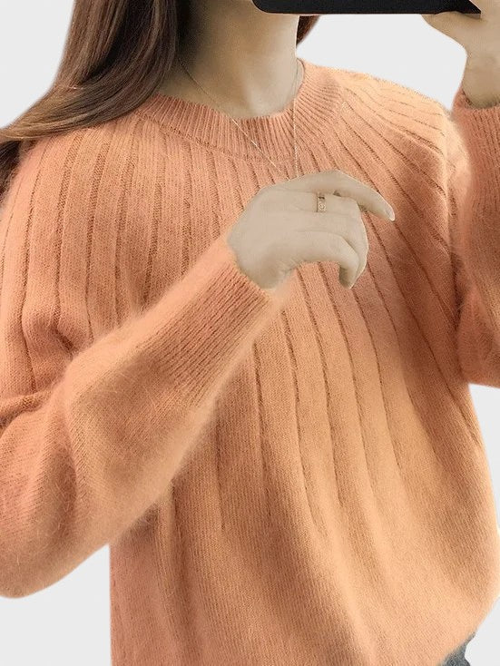 Irena™ - Пуловер с кръгло деколте и пухкава яка